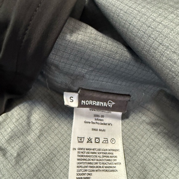 Norrøna women’s ski technical jacket & tech ski pants. - Picture 8 of 15